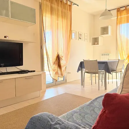 Se255 - Senigallia, Trilocale Vicino Al Mare Con Balcone Attrezzato Διαμέρισμα